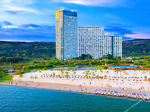 抚仙湖君临假日酒店