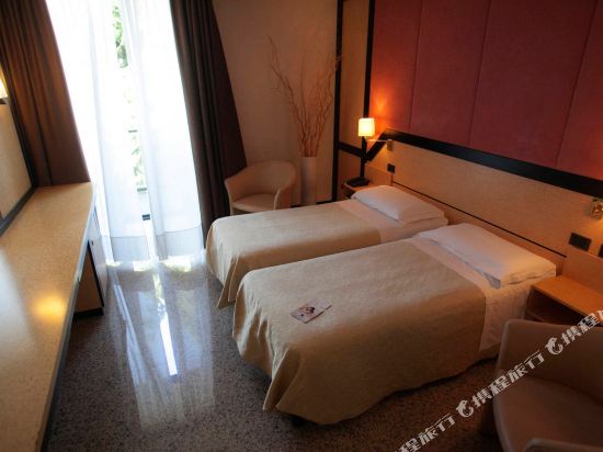 Hotel Diamante Room Type - Double or Twin Room Hotel Diamante Room Type - Double or Twin Room