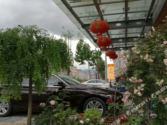 横店洛家彼岸花开主题客栈