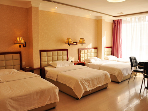 桓仁世佳商务宾馆