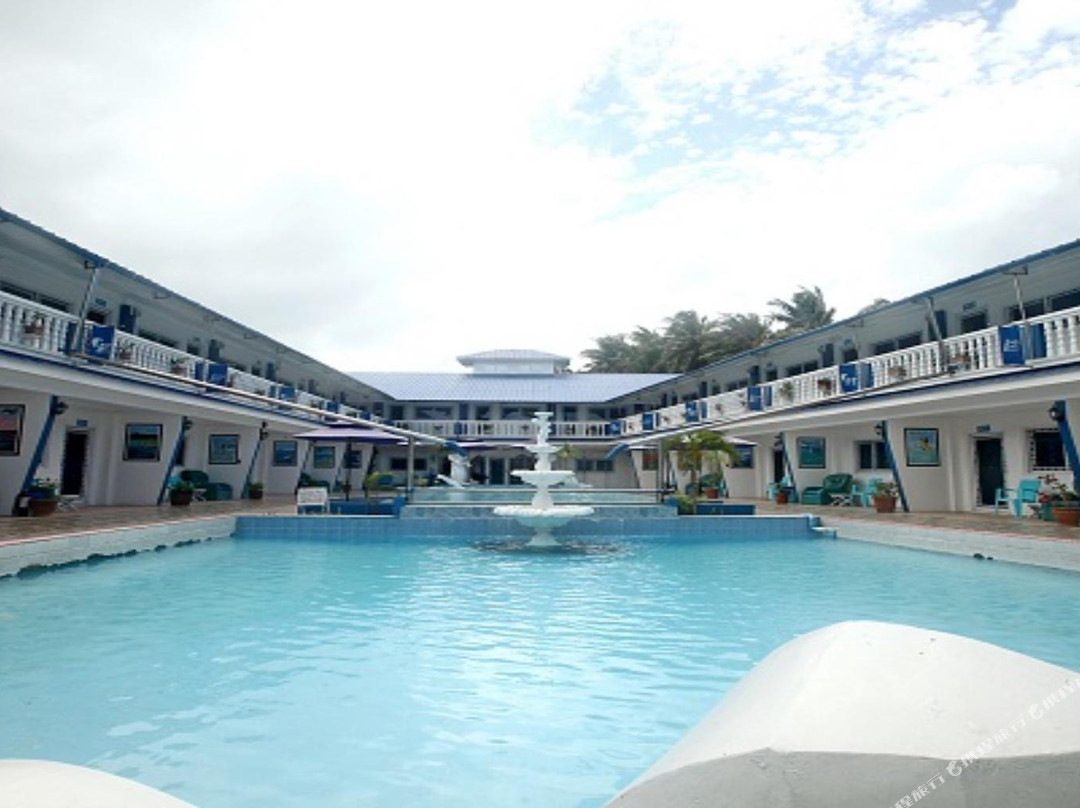 博拉博格海滩度假村主图