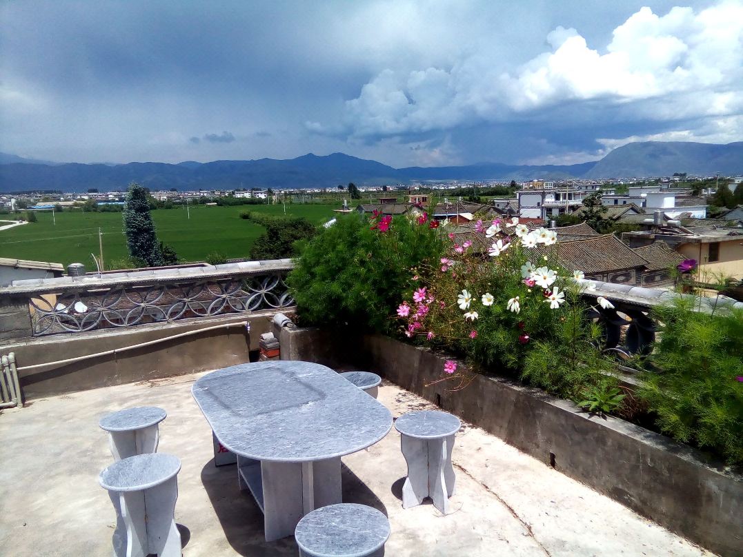 Dali Wangshan Xiaozhu Chinese Inn (Xizhou Town)