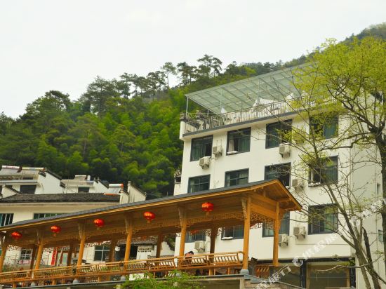 黄山闲居民宿