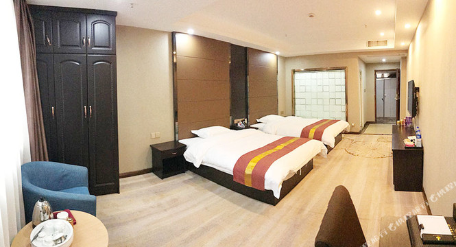 龙海楼中楼假日酒店