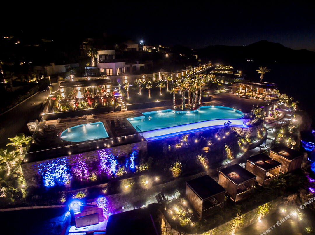 Root Redrock Yalikavak