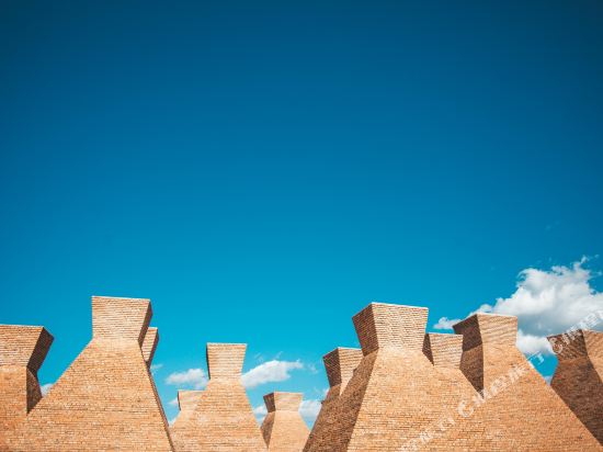 弥勒等风象罔艺术酒店