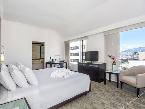 基多皇家NH系列酒店