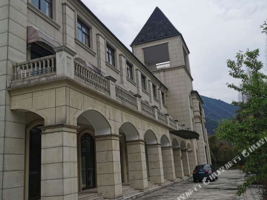 黄山奢享御园半岛度假酒店