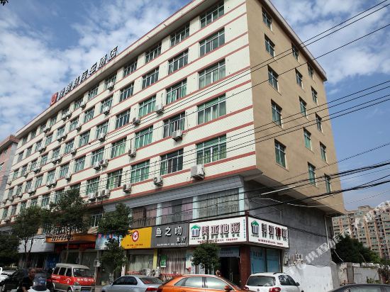 锐思特汽车酒店(平阳腾龙西路店)