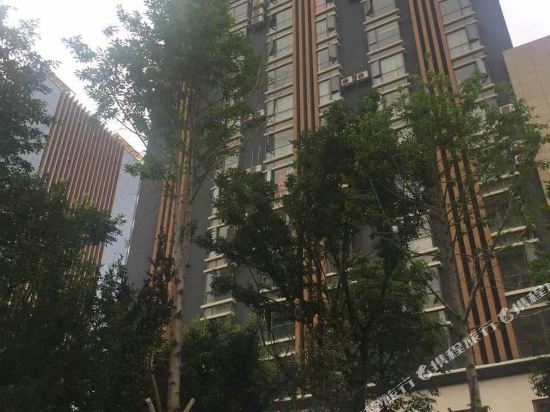 云格调酒店(昆明润城店)