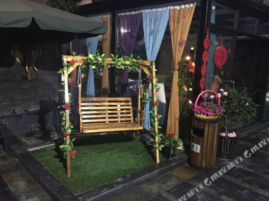 珠海老同学前湾雅苑公寓