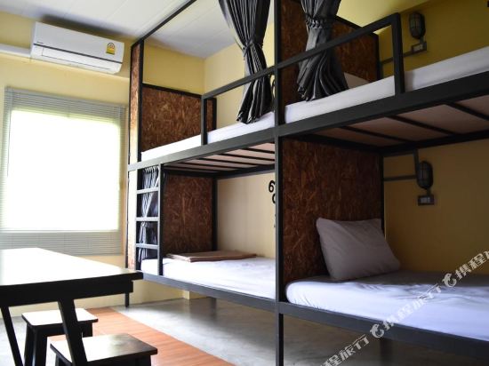 Hide Bangkok Hostel Room Type - Private 4-Bed with Bathroom