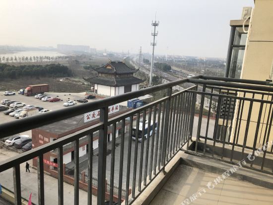 宁波周露薇公寓