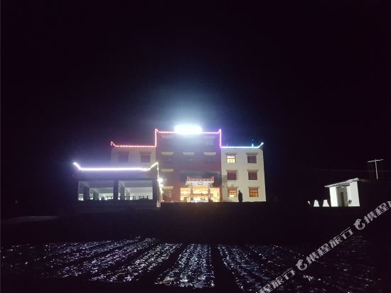 理县尼玛部落酒店