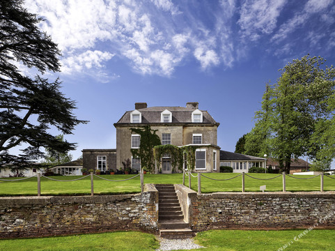 水晶布里斯托尔北部农庄酒店