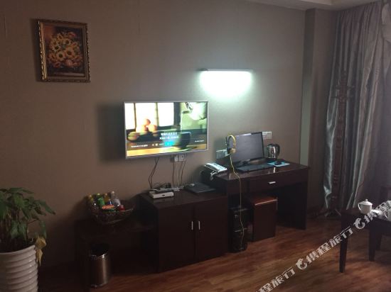 南充山隅艺术酒店