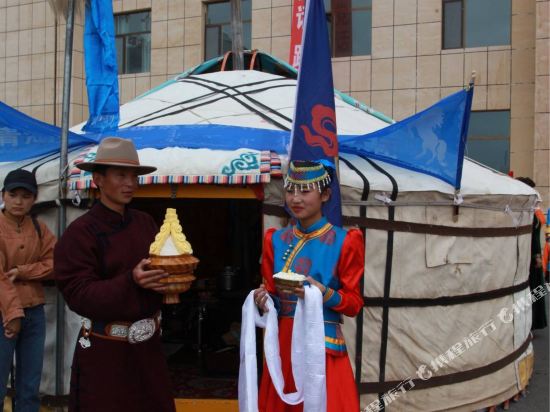 茶卡盐湖蒙古包