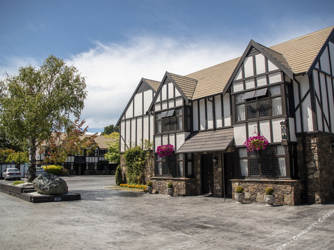 考次沃德中部酒店