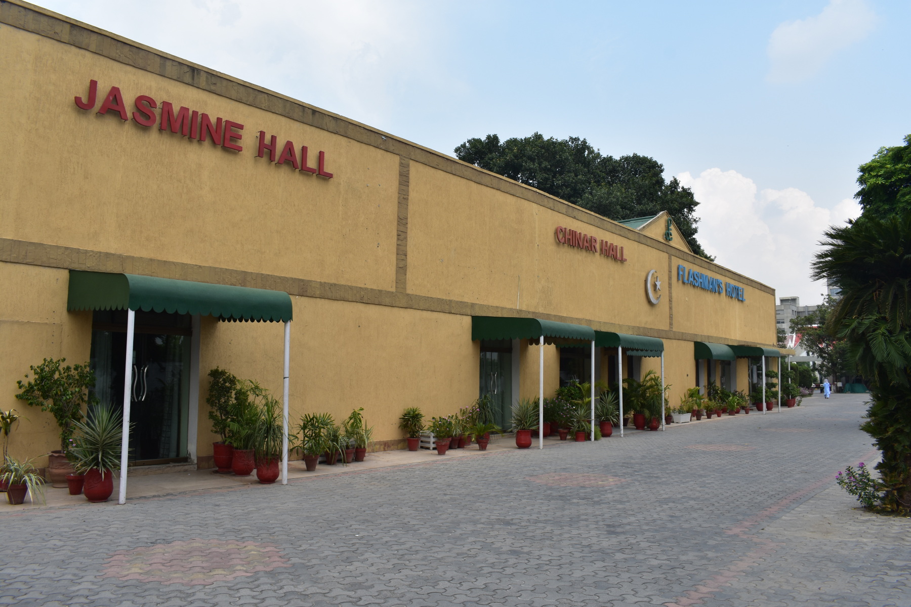 Flashman's Hotel-官方