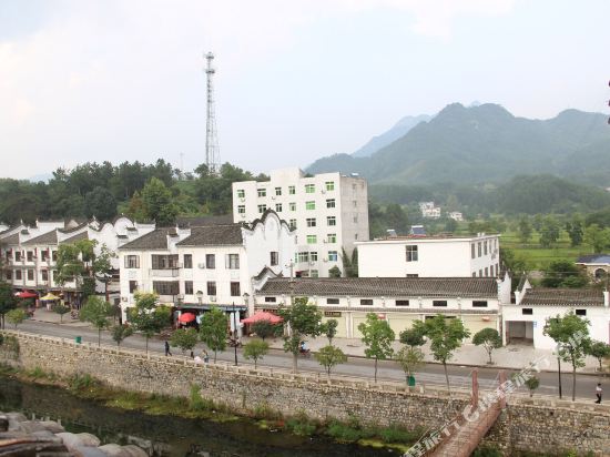 罗田河畔生态农家