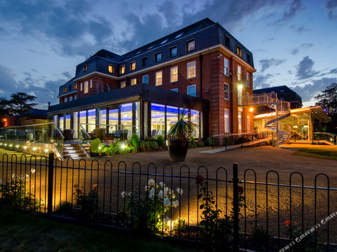 特丁顿酒店住宿-The Lensbury Resort