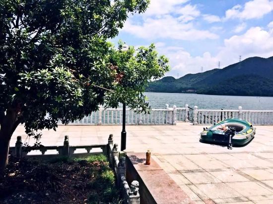 慈溪临湖游船轰趴别墅