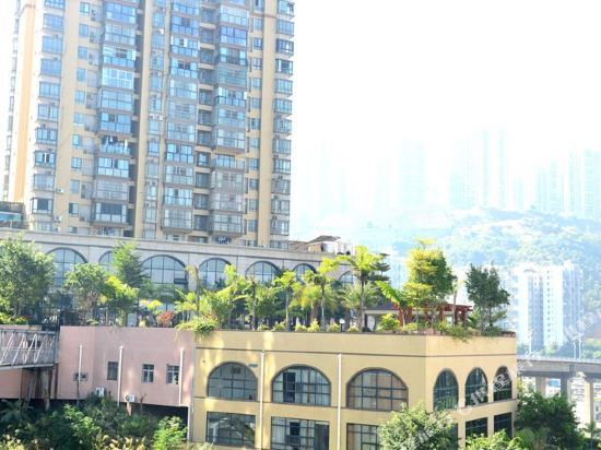 彝族阿妹普通公寓(攀枝花龙珠路店)