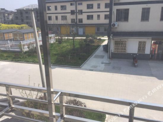 乌枕人家客栈(乌镇植材路店)