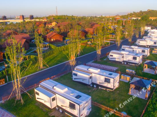 忻州云中河芳草青青房车营地