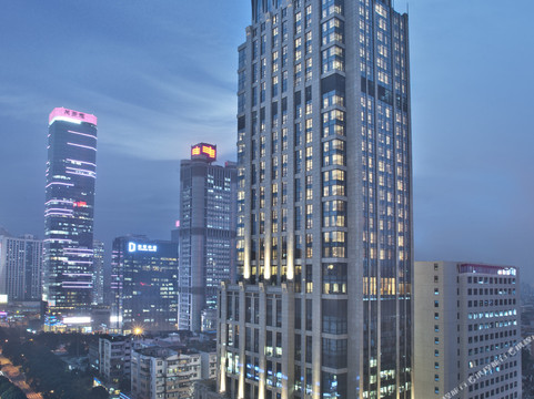 广州市酒店住宿-广州方圆奥克伍德豪景