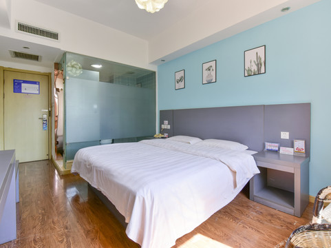 都市118连锁酒店辛集店