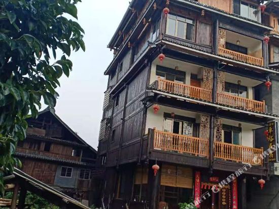 三江皇冠卓裕民宿