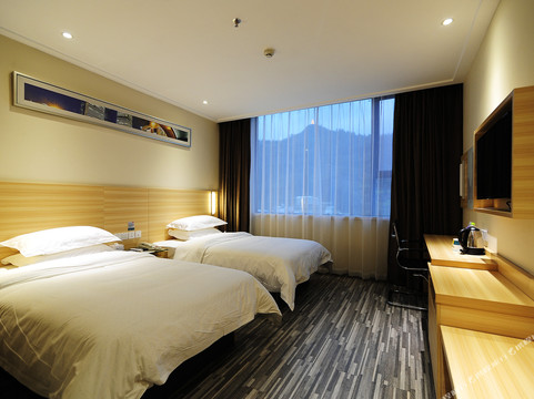 紫云城市便捷格凸大道店