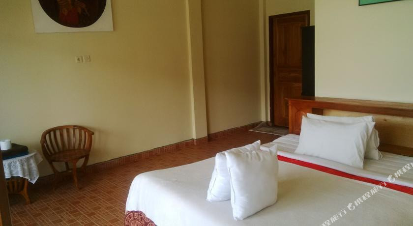 Penginapan Lakeside Cottages