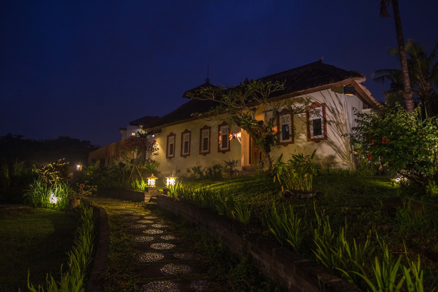 巴厘岛冲浪与生活旅舍-官方