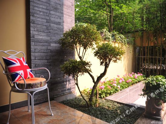 都江堰上善忆山小院叠拼别墅