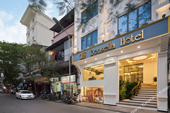 Bonsella Hotel