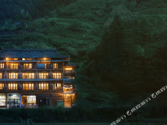 闲心人家(西江苗寨一号风雨桥观景台店)