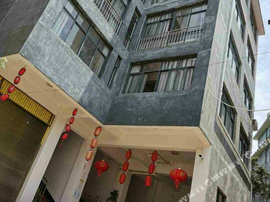 石林彝带彝路客栈