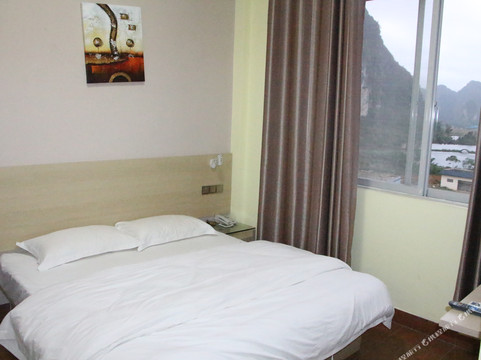 天等侯斯顿微酒店