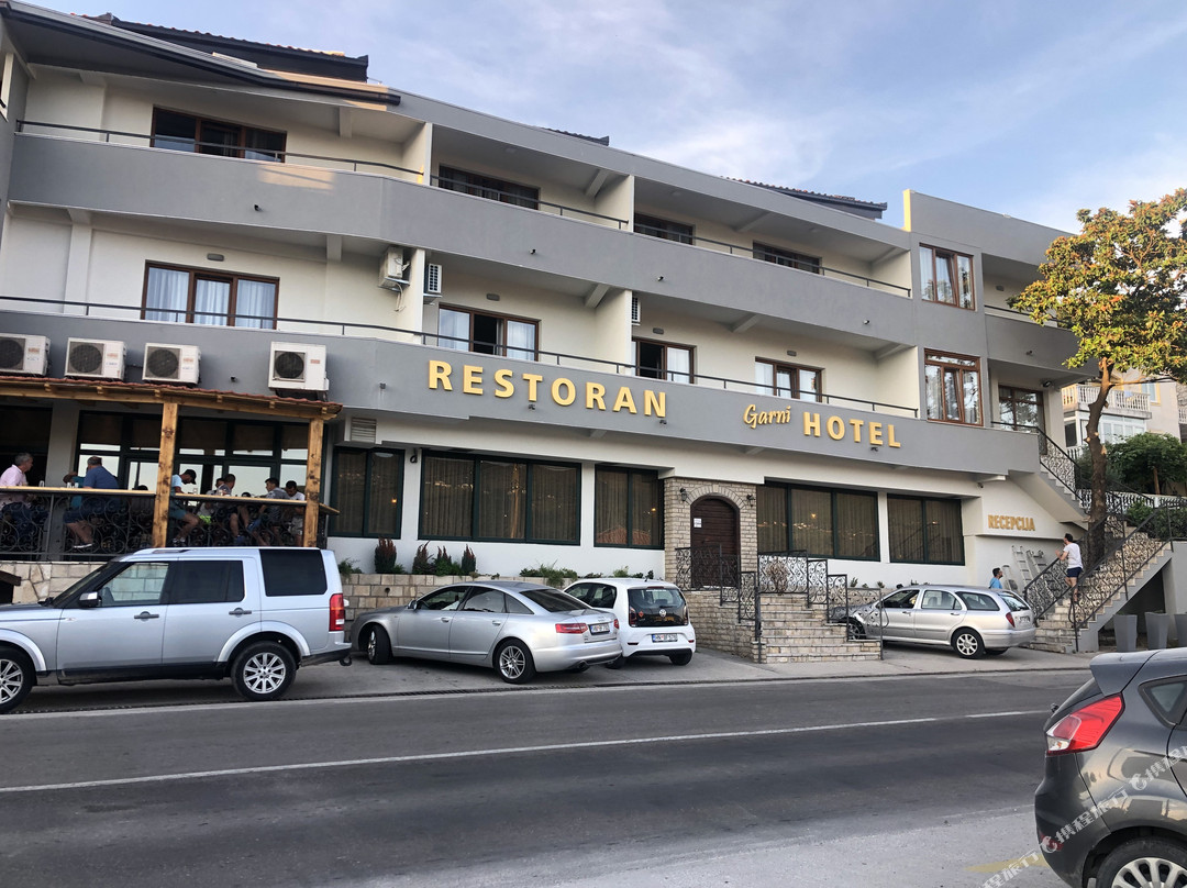 奥林匹哈普拉斯酒店