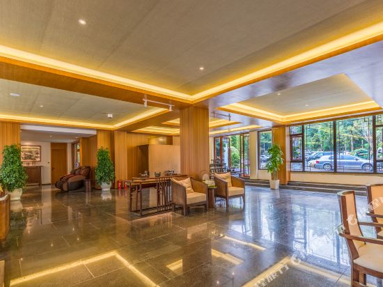 铂雅名人温泉度假酒店（青城山店）