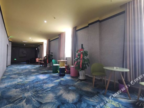 万载水嘉湾大酒店