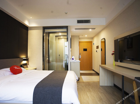 花海假日酒店（崇州罨画池小东街店）