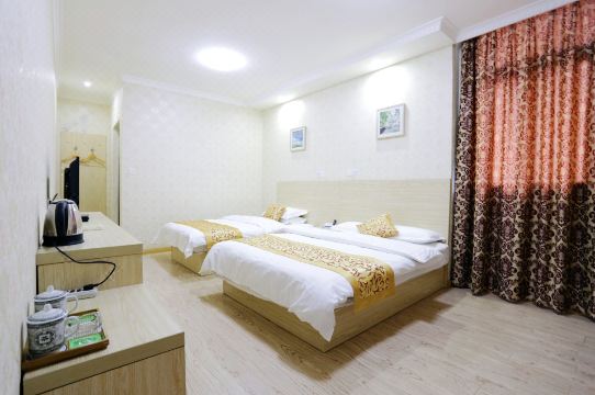 Cixi Yading Business Inn