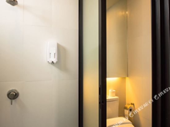 Bed Chiangmai Gate Hotel Room Type - Triple Room