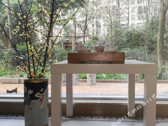 成都大邑上城秘境公寓(上上城路口分店)