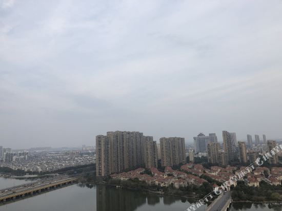 GloriaQu公寓(绍兴车站北路与曲屯路交叉口分店)