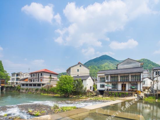 莫干山听溪山居客栈