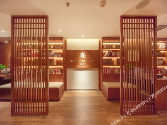 净隅酒店(郑州中原万达店)